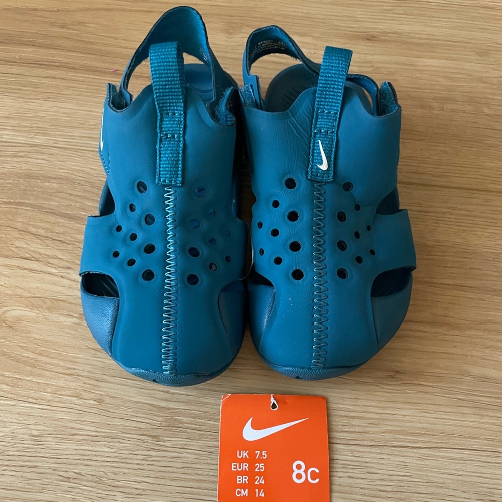 New Nike sandals